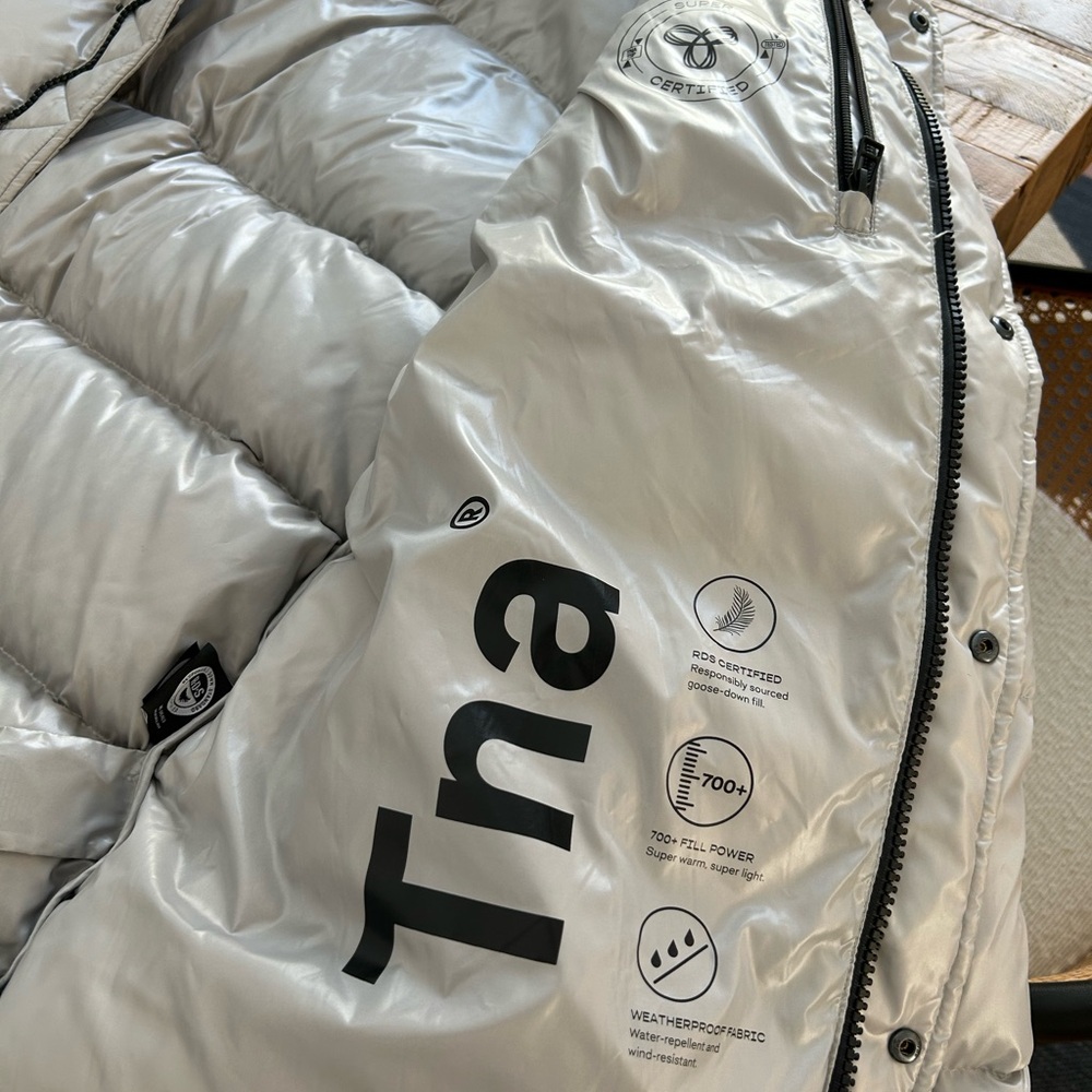 Mr. Superpuff Shiny Silver Jacket View 3